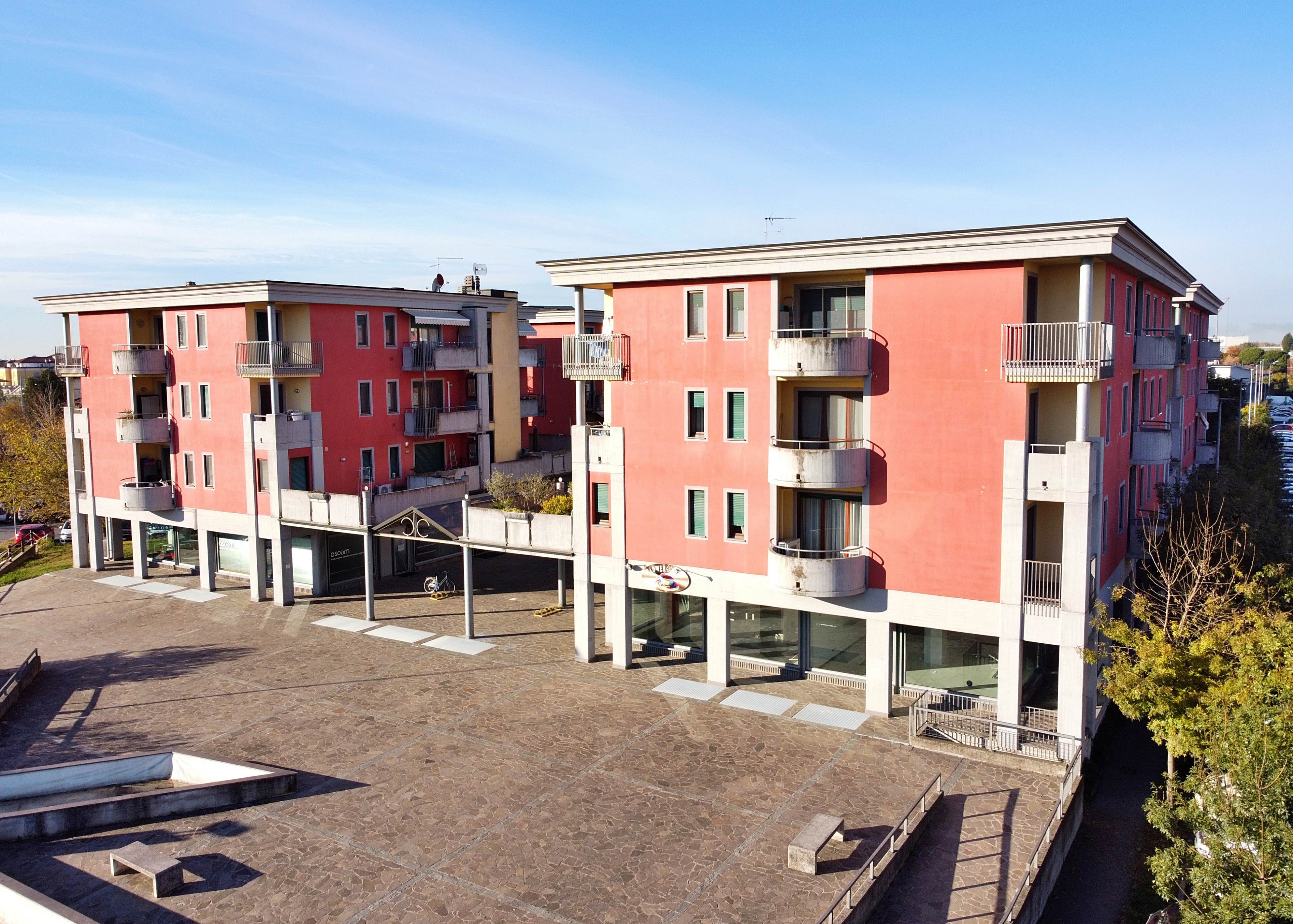 Residence La Piazza - Romano di Lombardia